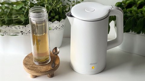 MPM Czajnik bezprzewodowy 1,7L MPM MCZ-105 biały