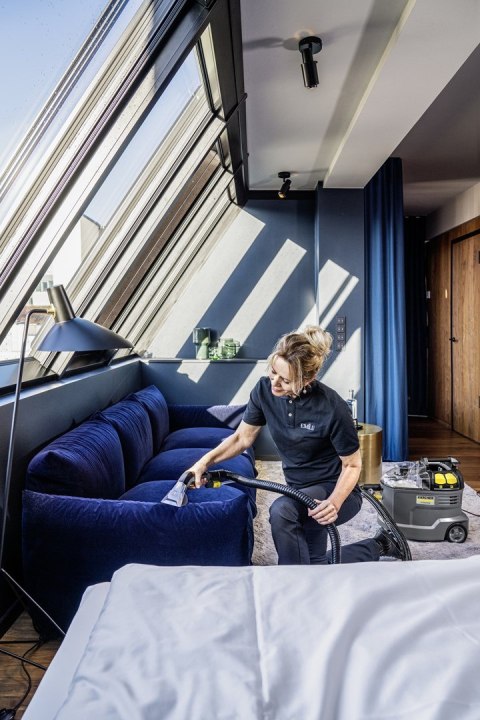 KARCHER Odkurzacz piorący KARCHER Puzzi 8/1 (1.100-240.0)