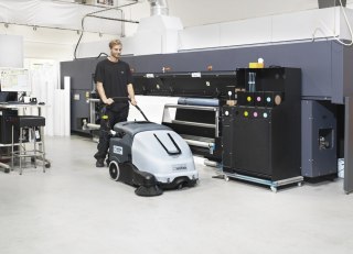 NILFISK NILFISK Zamiatarka bezpyłowa SW900 84B