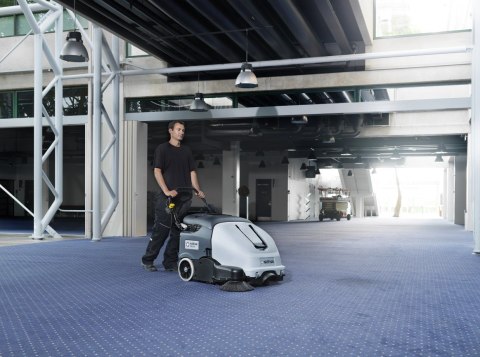 NILFISK NILFISK Zamiatarka bezpyłowa SW900 84B