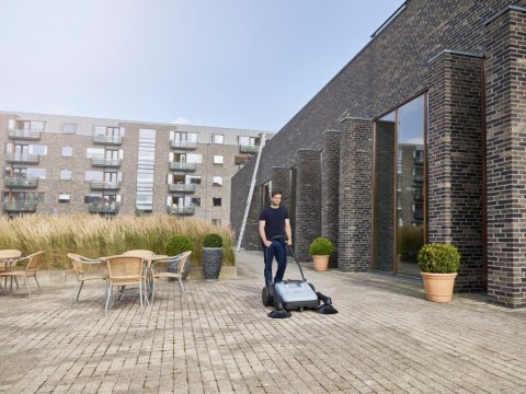 NILFISK NILFISK Zamiatarka mechaniczna SW250 920