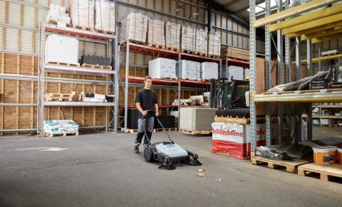 NILFISK NILFISK Zamiatarka mechaniczna SW250 920