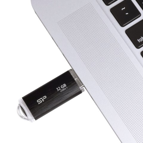 Silicon Power Pendrive Silicon Power Blaze B02 32GB USB 3.1 kolor czarny (SP032GBUF3B02V1K)