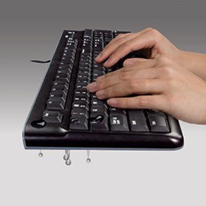 Logitech Zestaw klawiatura + mysz Logitech MK120 920-002562 (membranowa; USB 2.0; (US); kolor czarny; optyczna; 1000 DPI) Logitech Zestaw klawiatura + mysz Logitech MK120 920-002562 (membranowa; USB 2.0; (US); kolor czarny; optyczna; 1000 DPI)