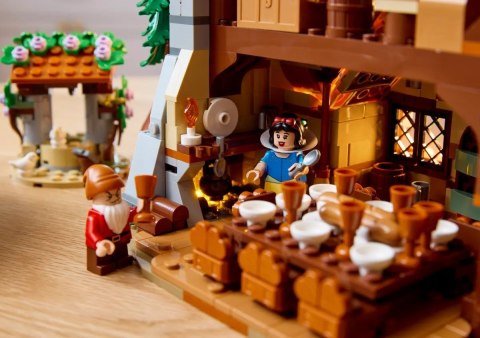 Lego LEGO 43242 Disney Chatka Królewny Śnieżki i siedmiu krasnoludków