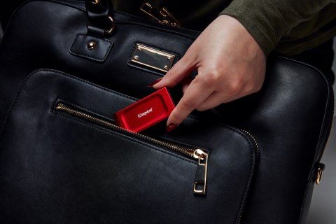 Kingston KINGSTON DYSK SSD 2000G PORTABLE XS1000R RED Kingston KINGSTON DYSK SSD 2000G PORTABLE XS1000R RED