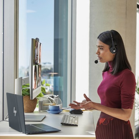 Hewlett-Packard HP EliteOne 870 G9 AIO i5-13600 27"FHD IPS AG 250 nits 16GB DDR5 4800 SSD512 Intel UHD Graphics 770 W11Pro 3Y OnSite Silver Hewlett-Packard HP EliteOne 870 G9 AIO i5-13600 27"FHD IPS AG 250 nits 16GB DDR5 4800 SSD512 Intel UHD Graphics 770 W11Pro 3Y OnSite Silver