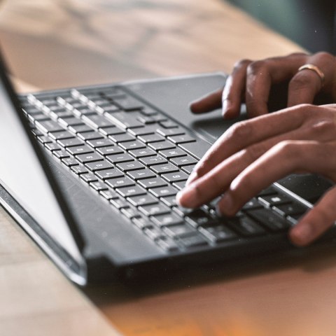 Hewlett-Packard HP Victus 15-FA1082WMDX i5-13420H 15.6" FHD AG 144Hz 16GB SSD512 BT BLKB LAN GeForce RTX 4050 6GB Win11 Black (REPACK) 2Y Hewlett-Packard HP Victus 15-FA1082WMDX i5-13420H 15.6" FHD AG 144Hz 16GB SSD512 BT BLKB LAN GeForce RTX 4050 6GB Win11 Black (REPACK) 2Y