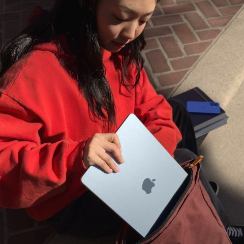 Apple Apple 13-inch MacBook Air: Apple M4 chip with 10-core CPU and 10-core GPU, 16GB, 512GB SSD - Sky Blue Apple Apple 13-inch MacBook Air: Apple M4 chip with 10-core CPU and 10-core GPU, 16GB, 512GB SSD - Sky Blue