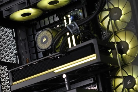 Actina Actina iCUE 9800X3D/32GB/2TB/RX9070XT/850W