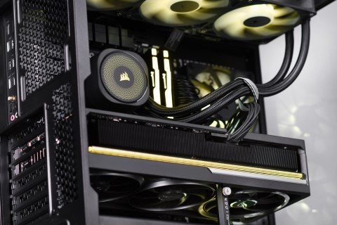 Actina Actina iCUE 9800X3D/32GB/2TB/RX9070XT/850W