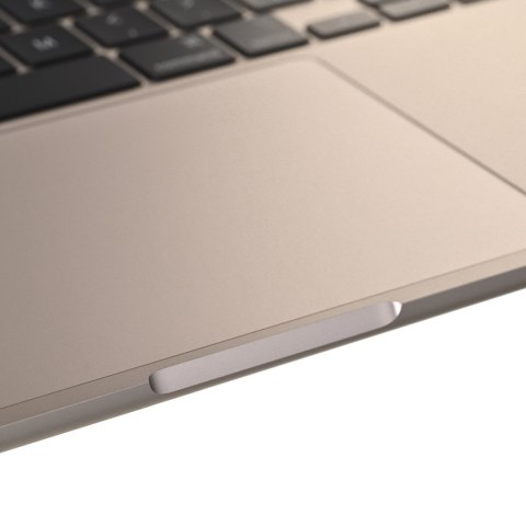 Apple Apple 15.3-inch MacBook Air: Apple M4 chip with 10-core CPU and 10-core GPU, 24GB, 512GB SSD - Starlight