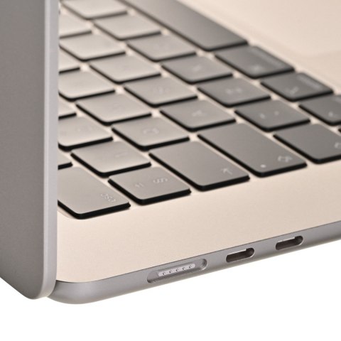 Apple Apple 15.3-inch MacBook Air: Apple M4 chip with 10-core CPU and 10-core GPU, 24GB, 512GB SSD - Starlight