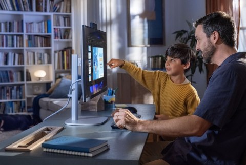 Hewlett-Packard HP EliteStudio 8 AiO G1i Ultra 5 235 23.8"FHD IPS 250nits AG 16GB DDR5 SSD512 Intel Graphics W11Pro 3Y OnSite